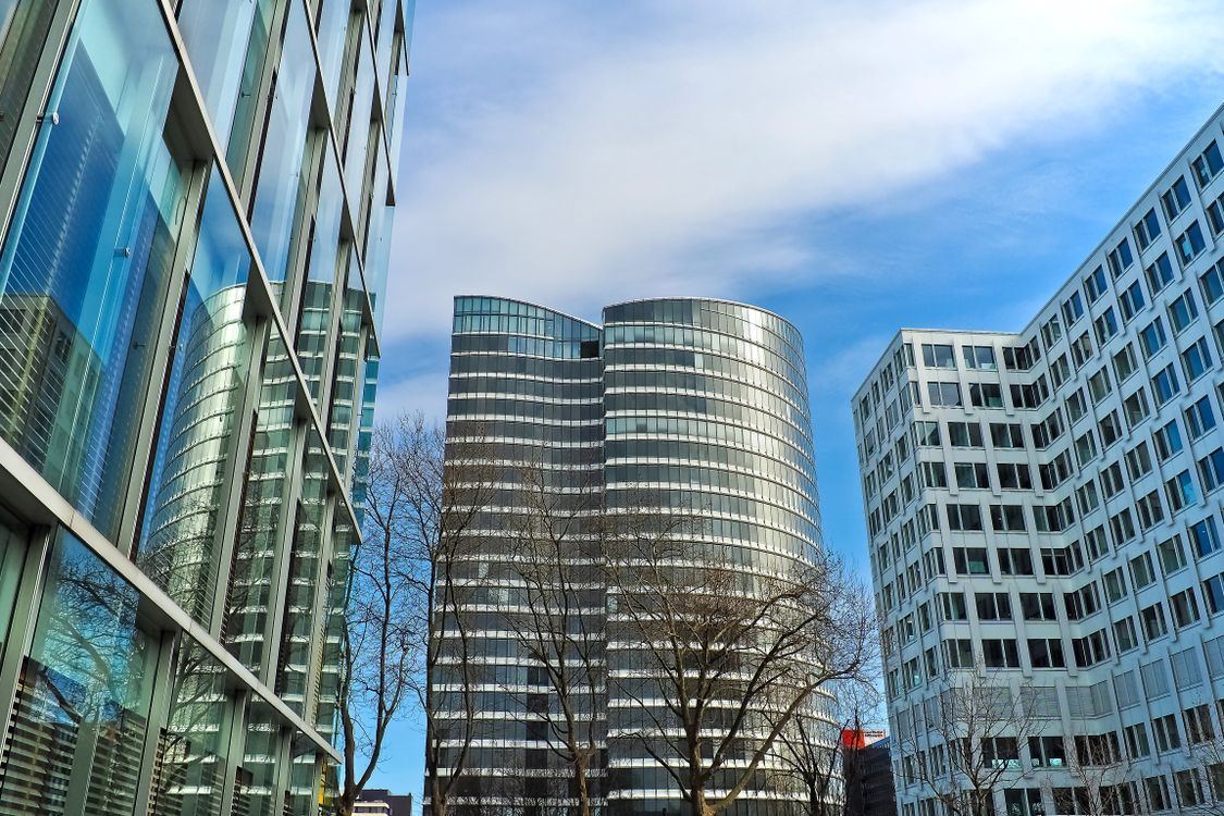 How Does Inflation Affect Global Mobility?